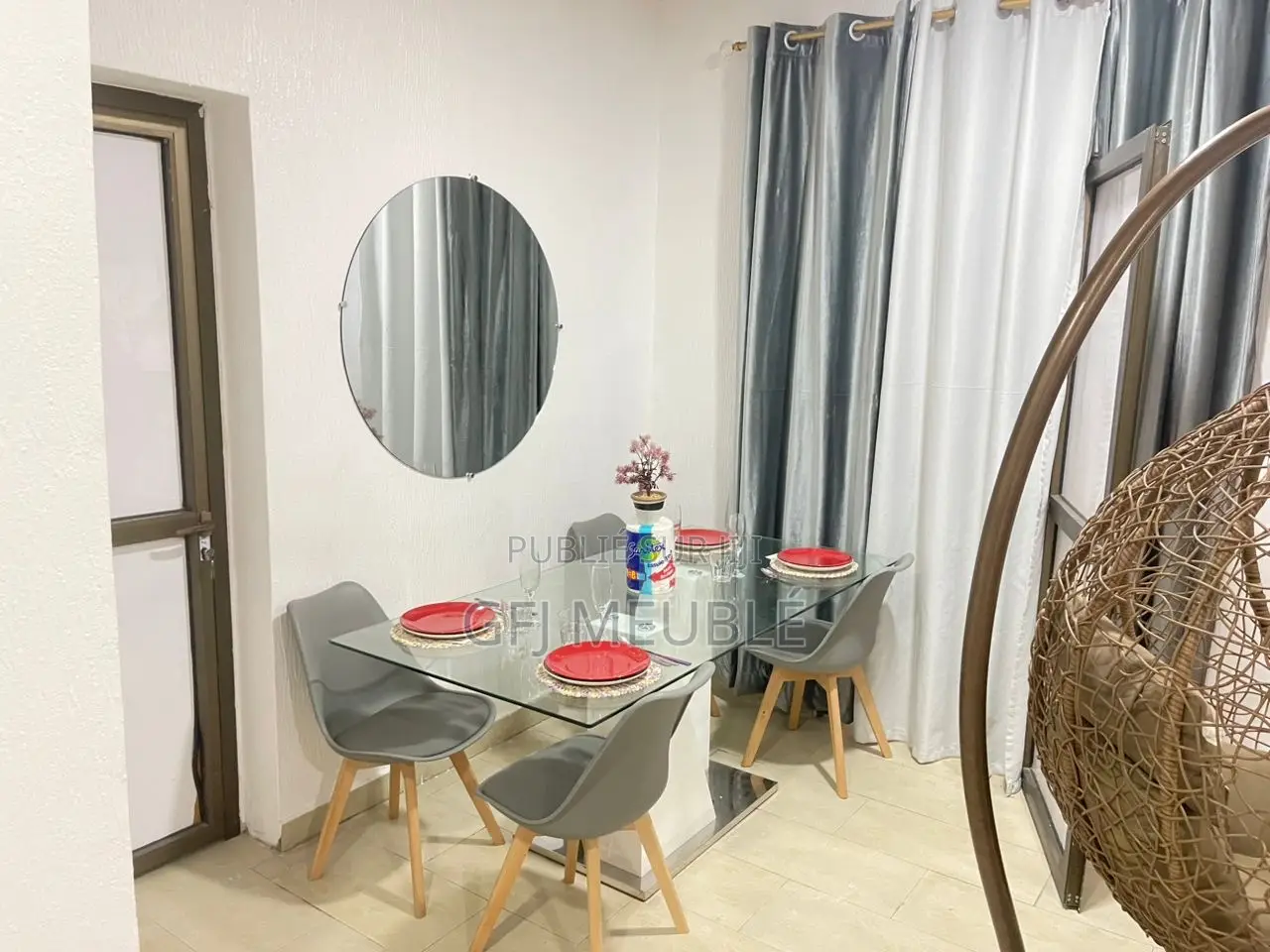 Furnished 2chbre Appartement dans Gfj Meublé, Cocody à Louer