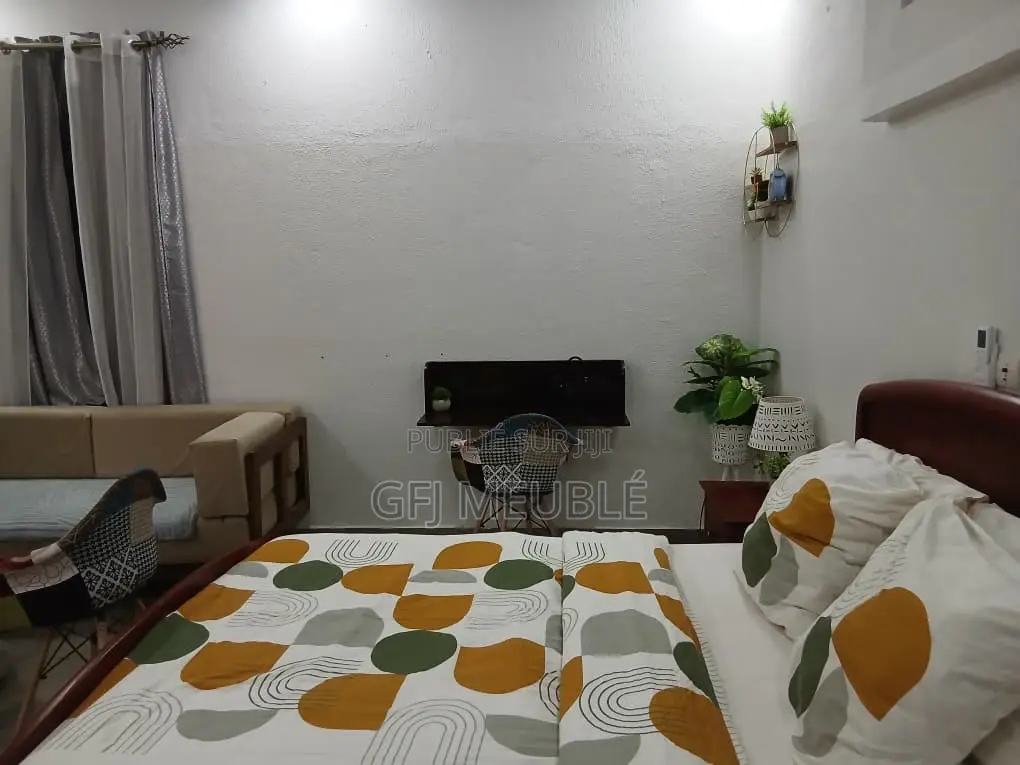 Furnished 1chbre Appartement dans Gfj Meublé, Cocody à Louer
