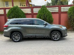 Toyota Highlander 2020 Gris