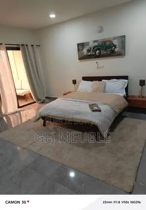 Furnished 1chbre Appartement dans Gfj Meublé, Deux Plateaux à Louer