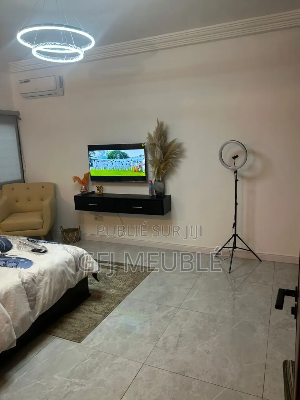 Furnished 1chbre Appartement dans Gfj Meublé, Cocody à Louer