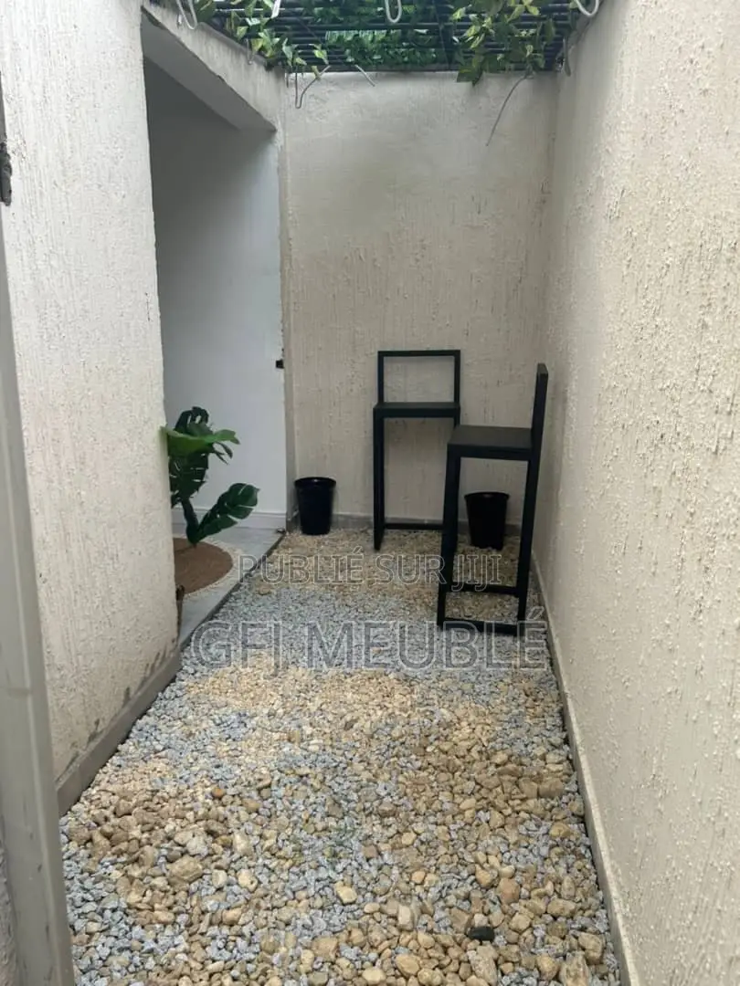 Furnished 1chbre Appartement dans Gfj Meublé, Cocody à Louer