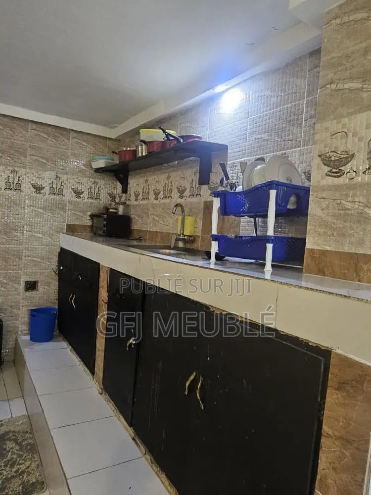 Furnished 1chbre Appartement dans Gfj Meublé, Cocody à Louer