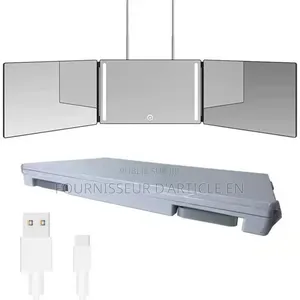 Miroir À Trois Volets.