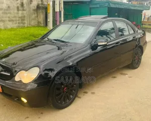 Mercedes-Benz C200 2002 Noir