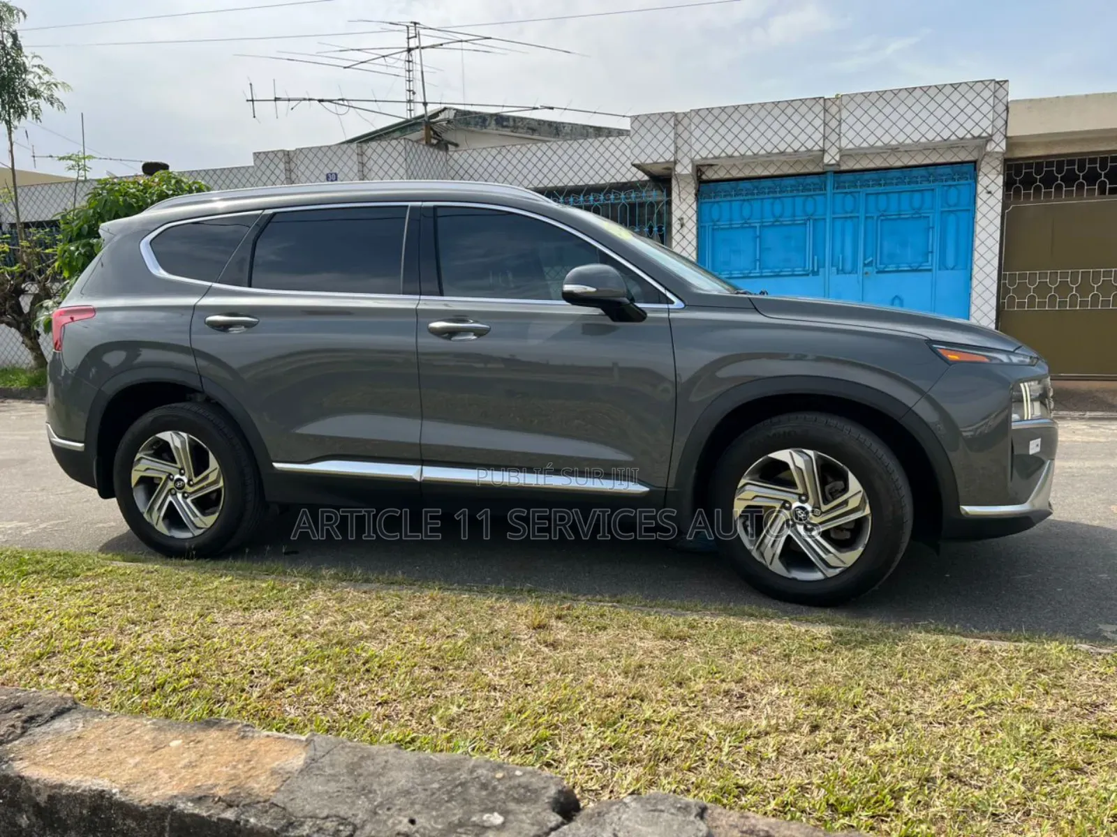 Hyundai Santa Fe SE (4 styles) 2022 Gris
