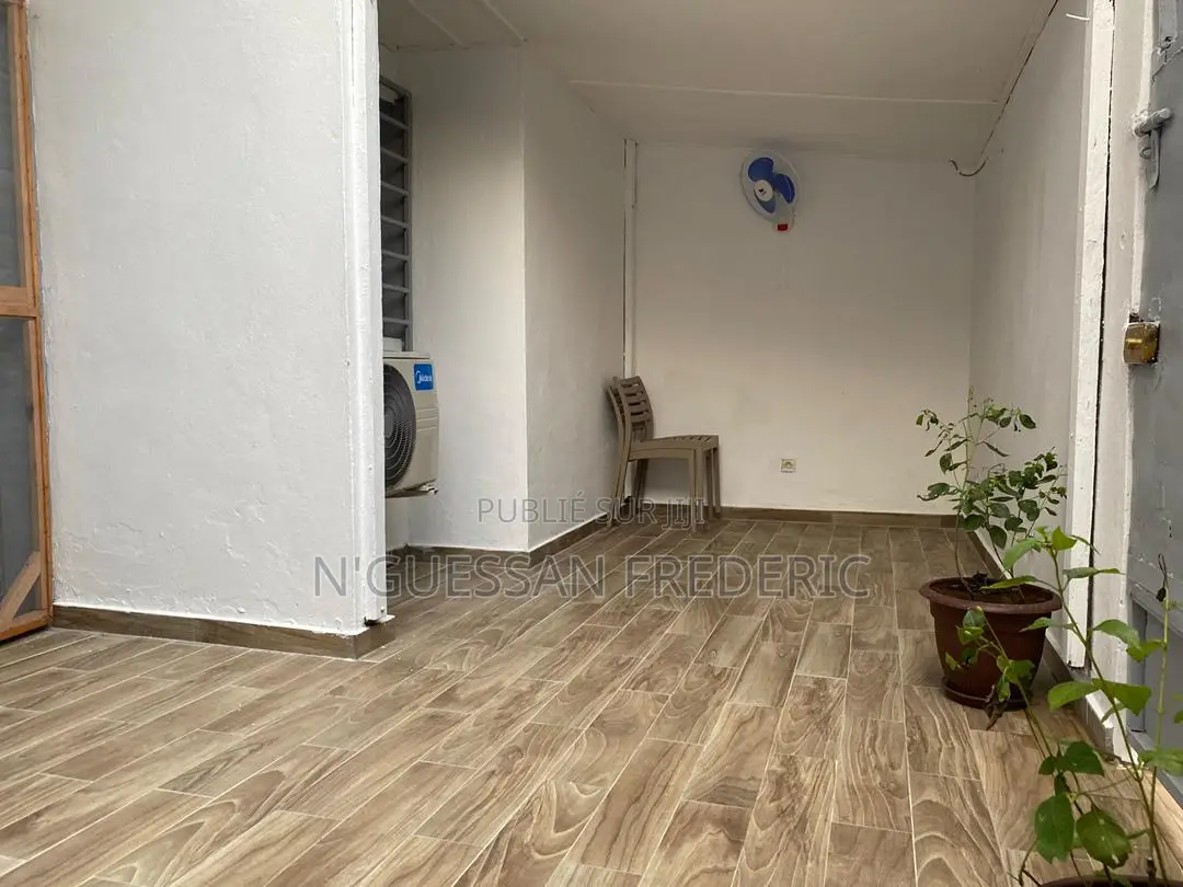 Furnished 4chbre Appartement dans Marcory à Louer