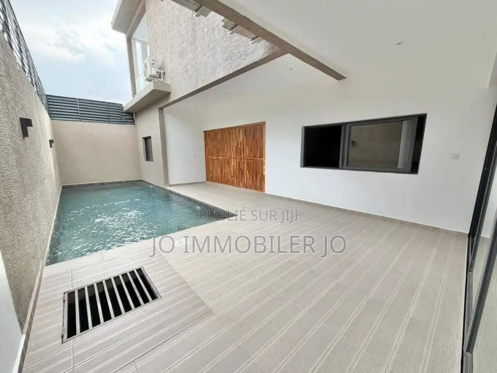 3chbre Duplex dans Miss Kouassi, Cocody à Vendre