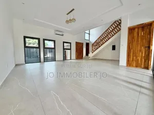 3chbre Duplex dans Miss Kouassi, Cocody à Vendre