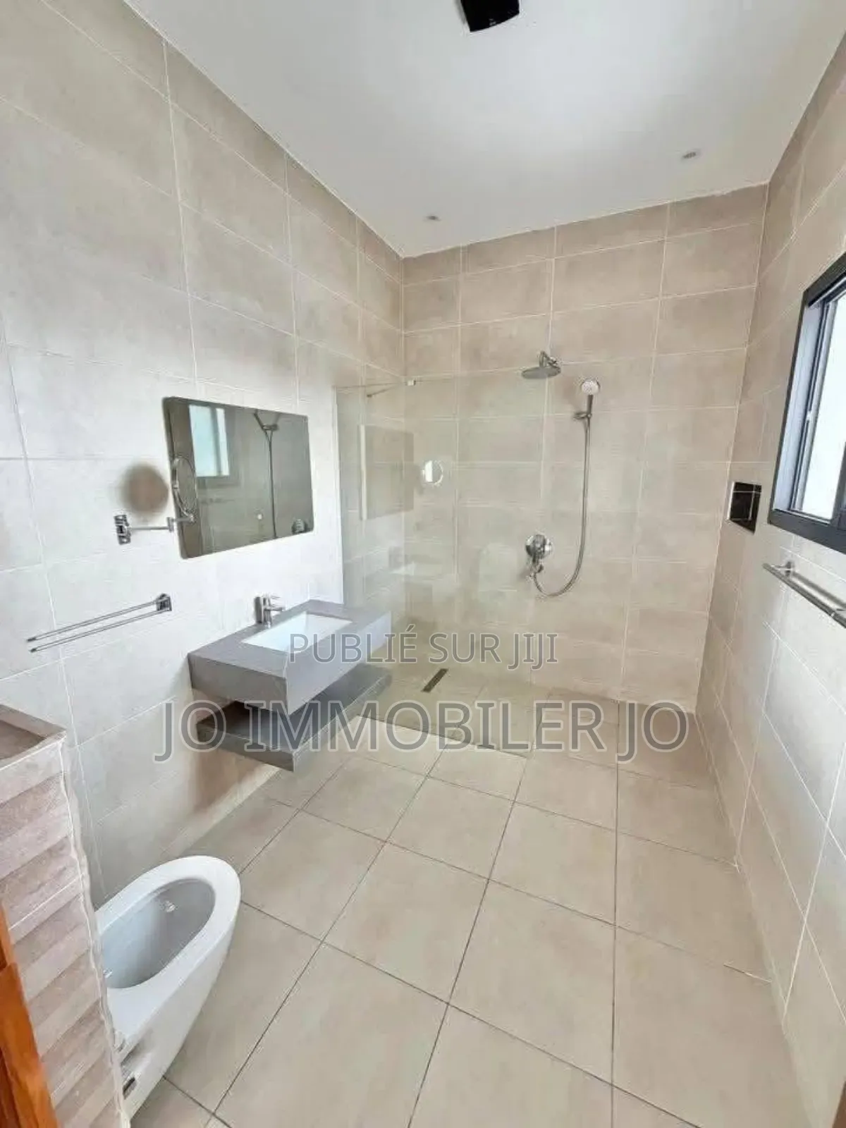 3chbre Duplex dans Miss Kouassi, Cocody à Vendre