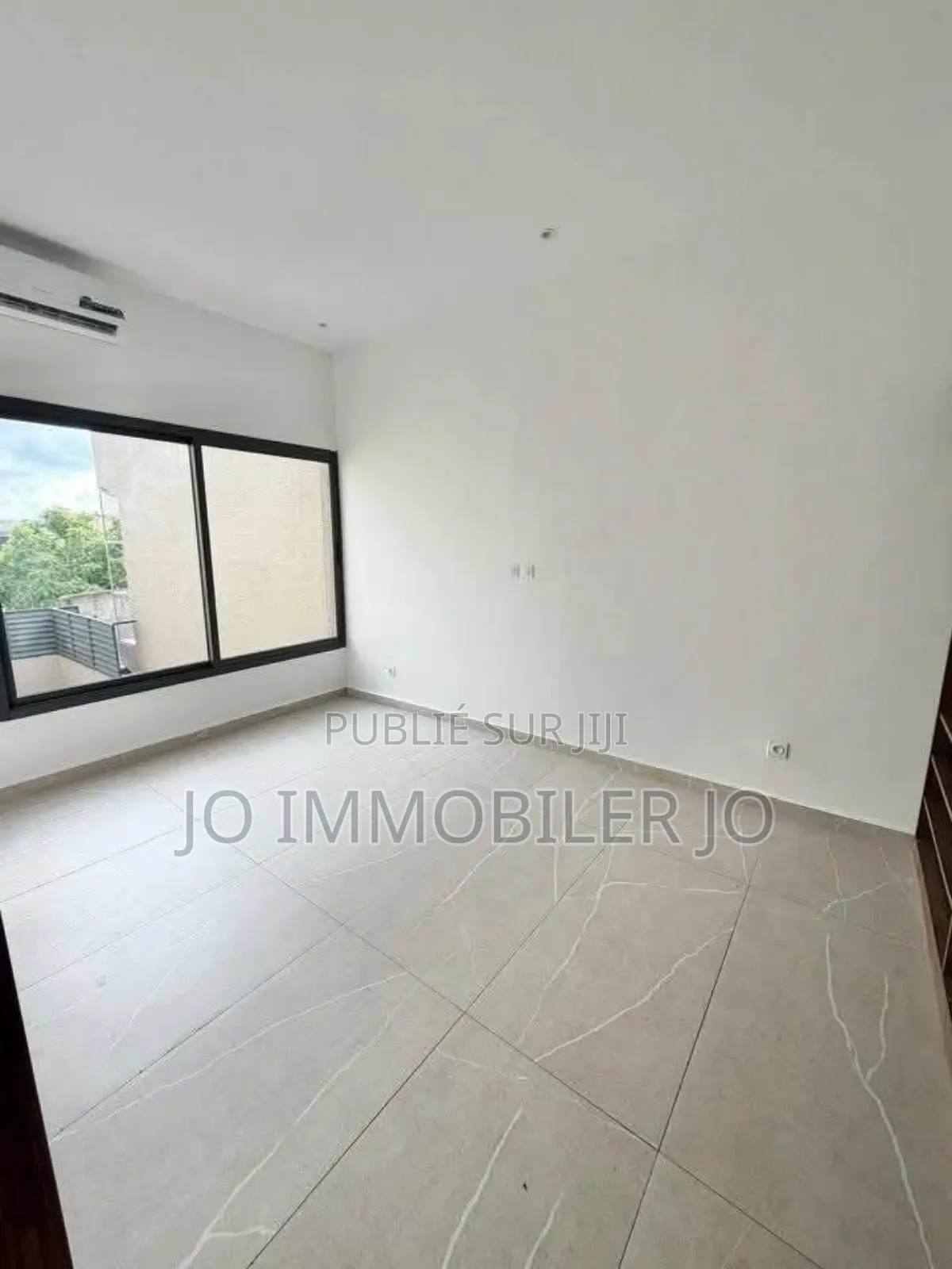 3chbre Duplex dans Miss Kouassi, Cocody à Vendre