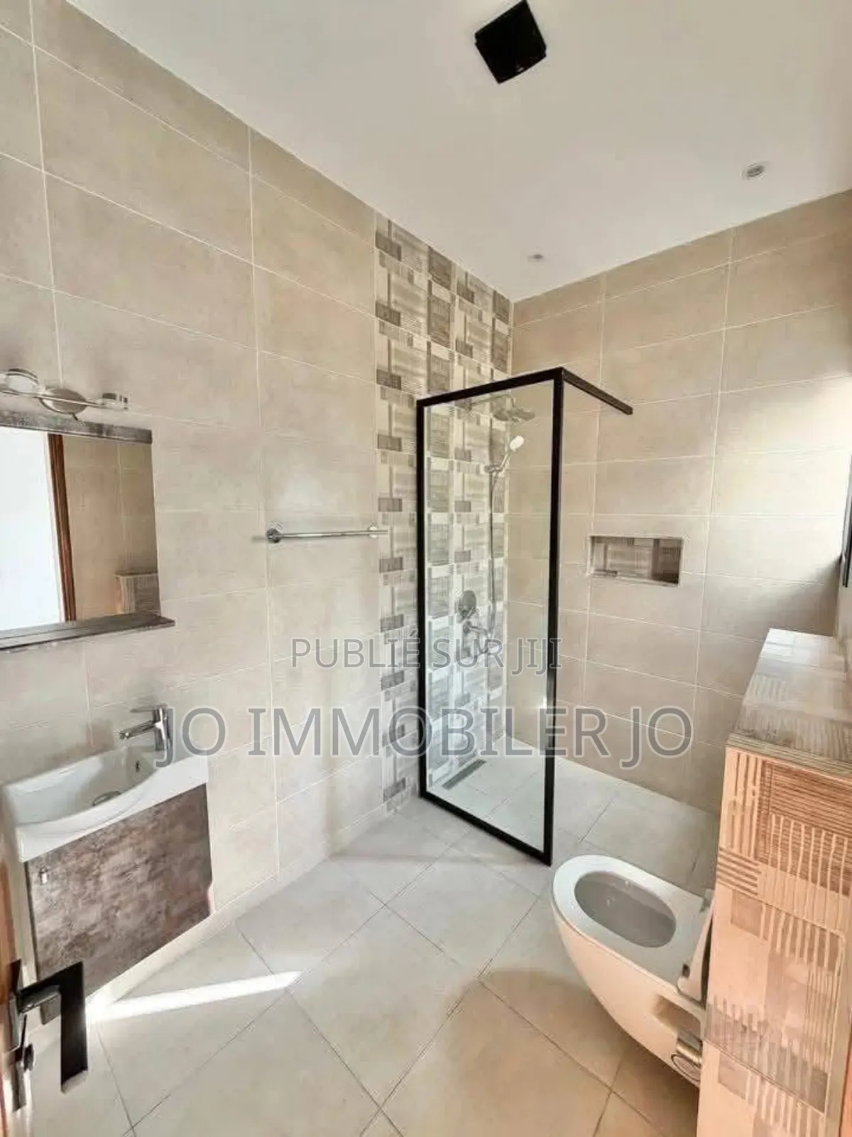 3chbre Duplex dans Miss Kouassi, Cocody à Vendre