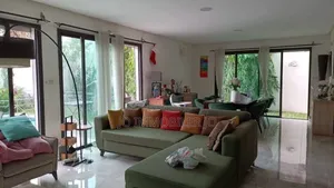 Furnished 4chbre Duplex dans Miss Kouassi, Cocody à Vendre