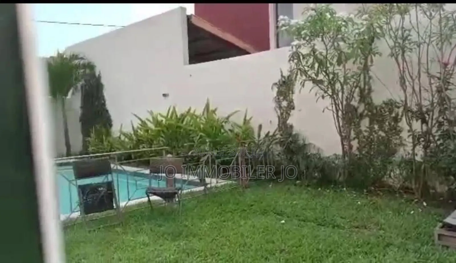 Furnished 4chbre Duplex dans Miss Kouassi, Cocody à Vendre