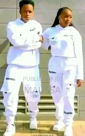 Vêtements Pour Le Saint Valentin Femme Et Garçons