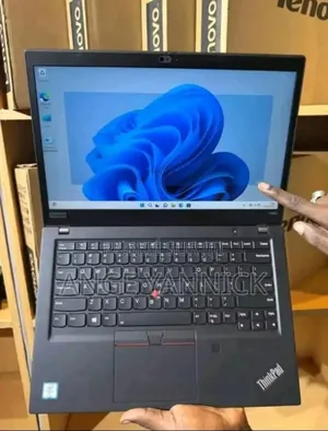 Nouveau Lenovo Thinkpad T490s 16GB Intel Core i5 SSD 256GB