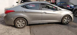 Hyundai Avante 2012 Gris