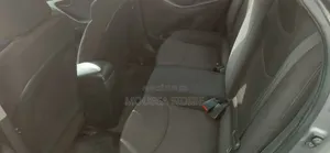 Hyundai Avante 2012 Gris