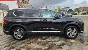 Hyundai Santa Fe SE 2023 Gris