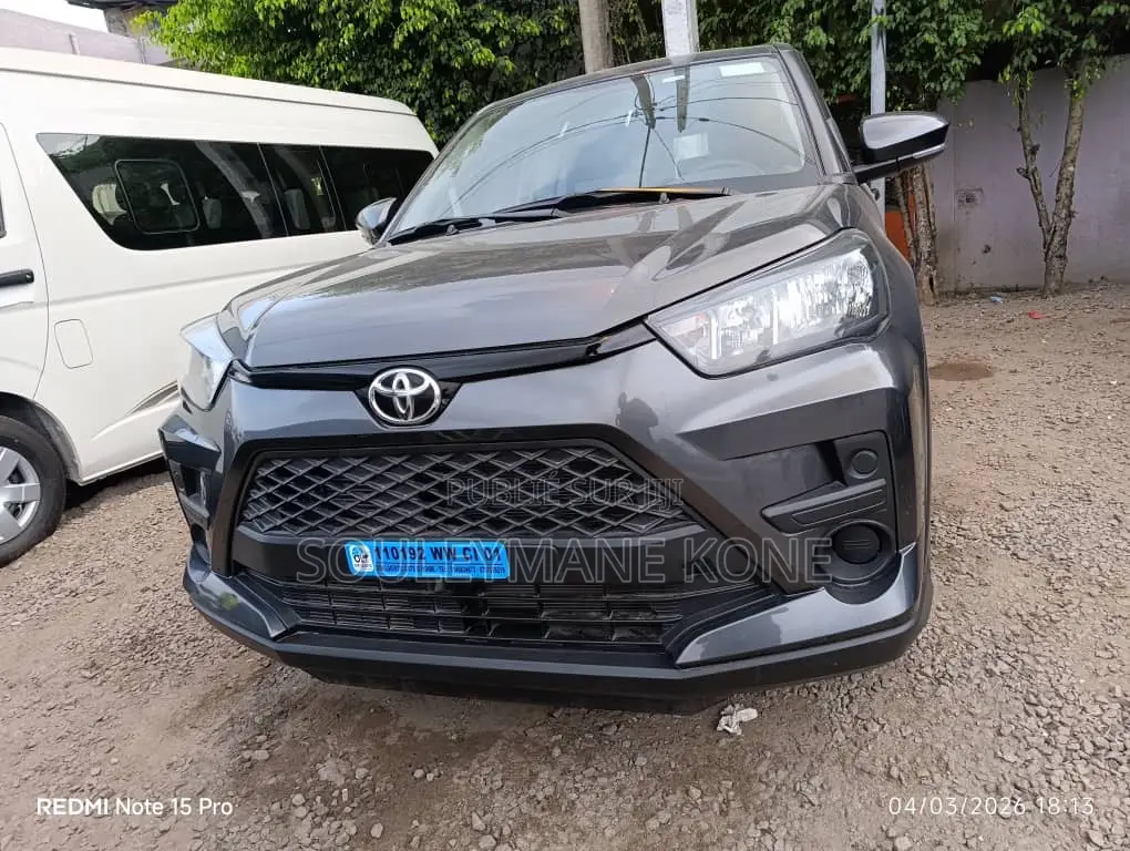 Toyota Raize 2025 Noir