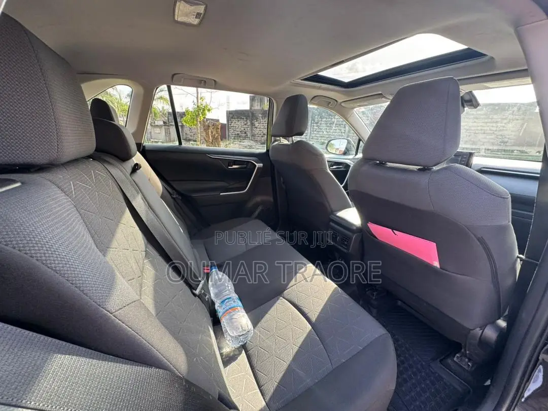 Toyota RAV4 2021 Bleu