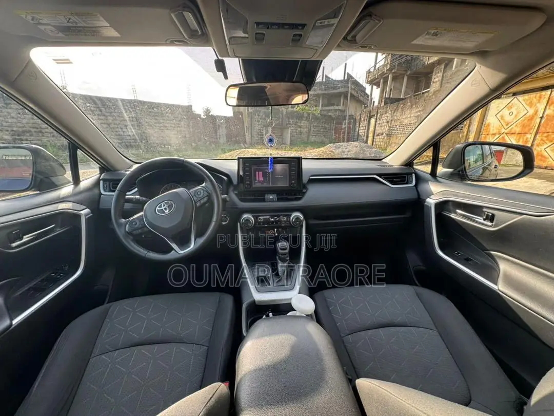 Toyota RAV4 2021 Bleu