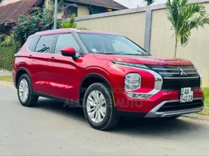 Nouveau Mitsubishi Outlander 2026 Rouge