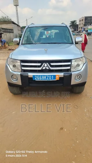 Mitsubishi Pajero 2012 Argenté
