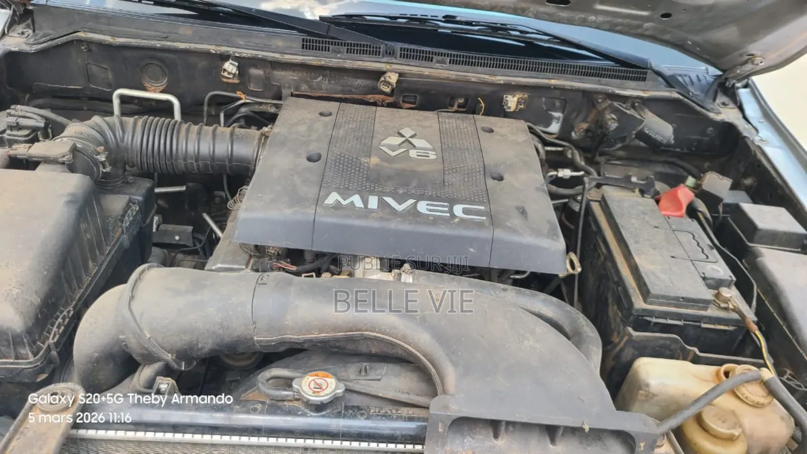 Mitsubishi Pajero 2012 Argenté