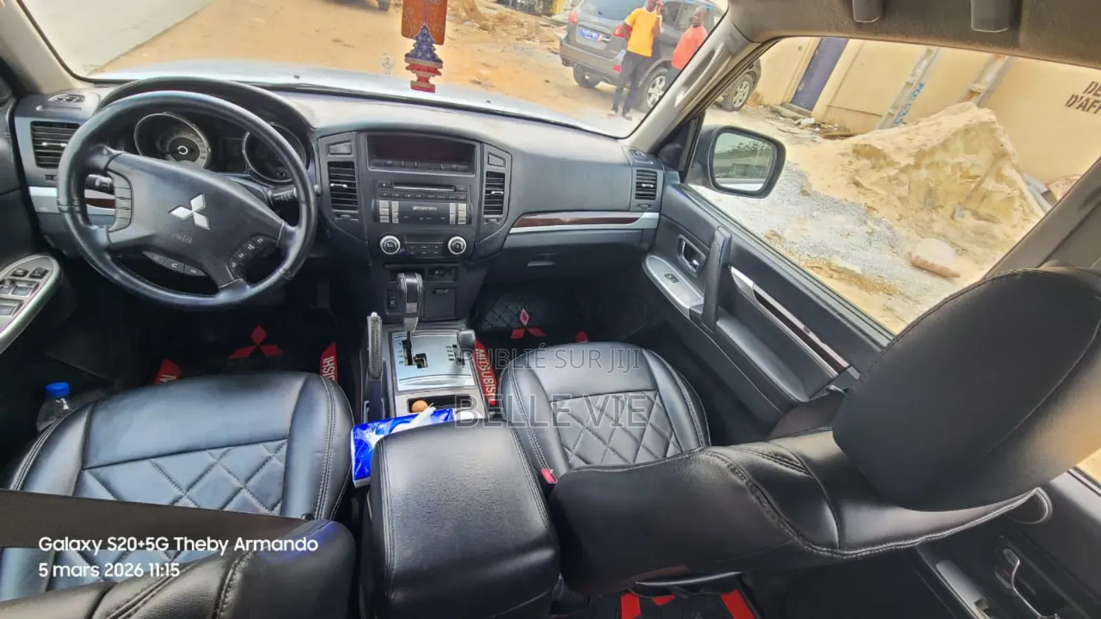 Mitsubishi Pajero 2012 Argenté