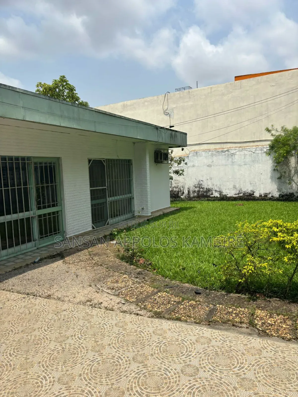 3chbre Villa dans Villa Basse En Vente, Cocody à Vendre