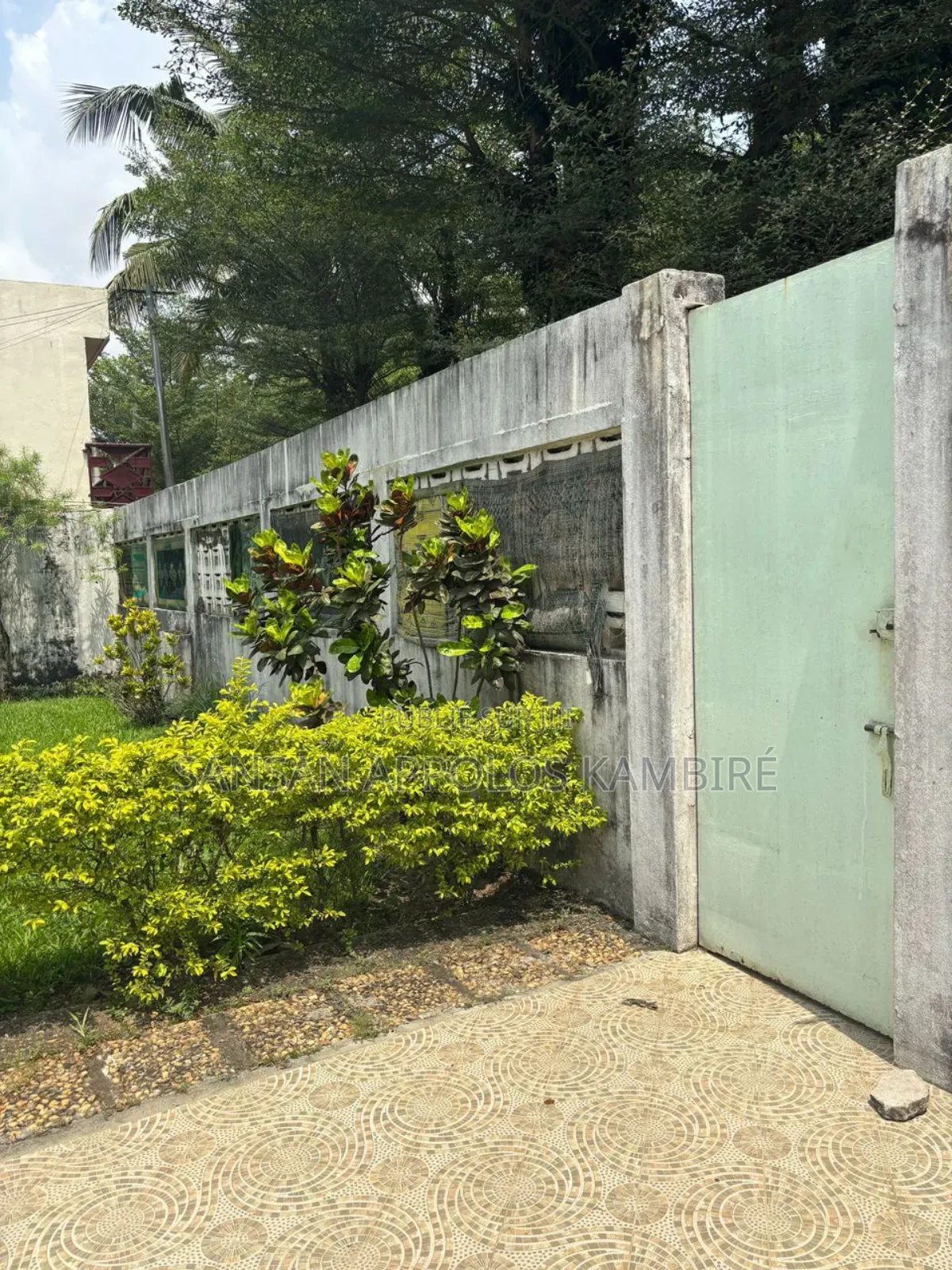 3chbre Villa dans Villa Basse En Vente, Cocody à Vendre