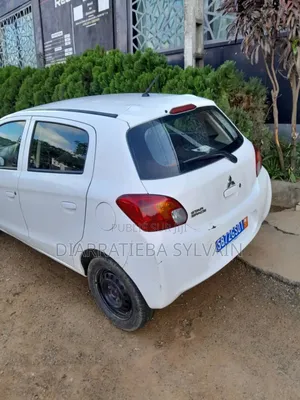 Mitsubishi Spacestar 2015 Blanc