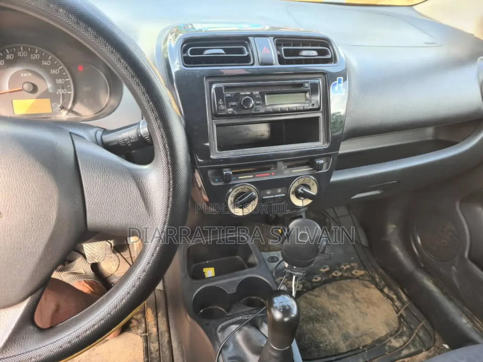 Mitsubishi Spacestar 2015 Blanc