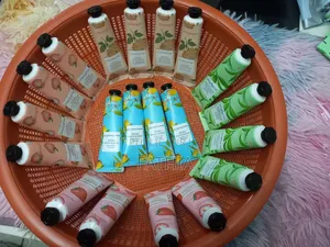 Les Creme Mains De Qualiter a Base De Fruit Et Legume Pour Hydrater