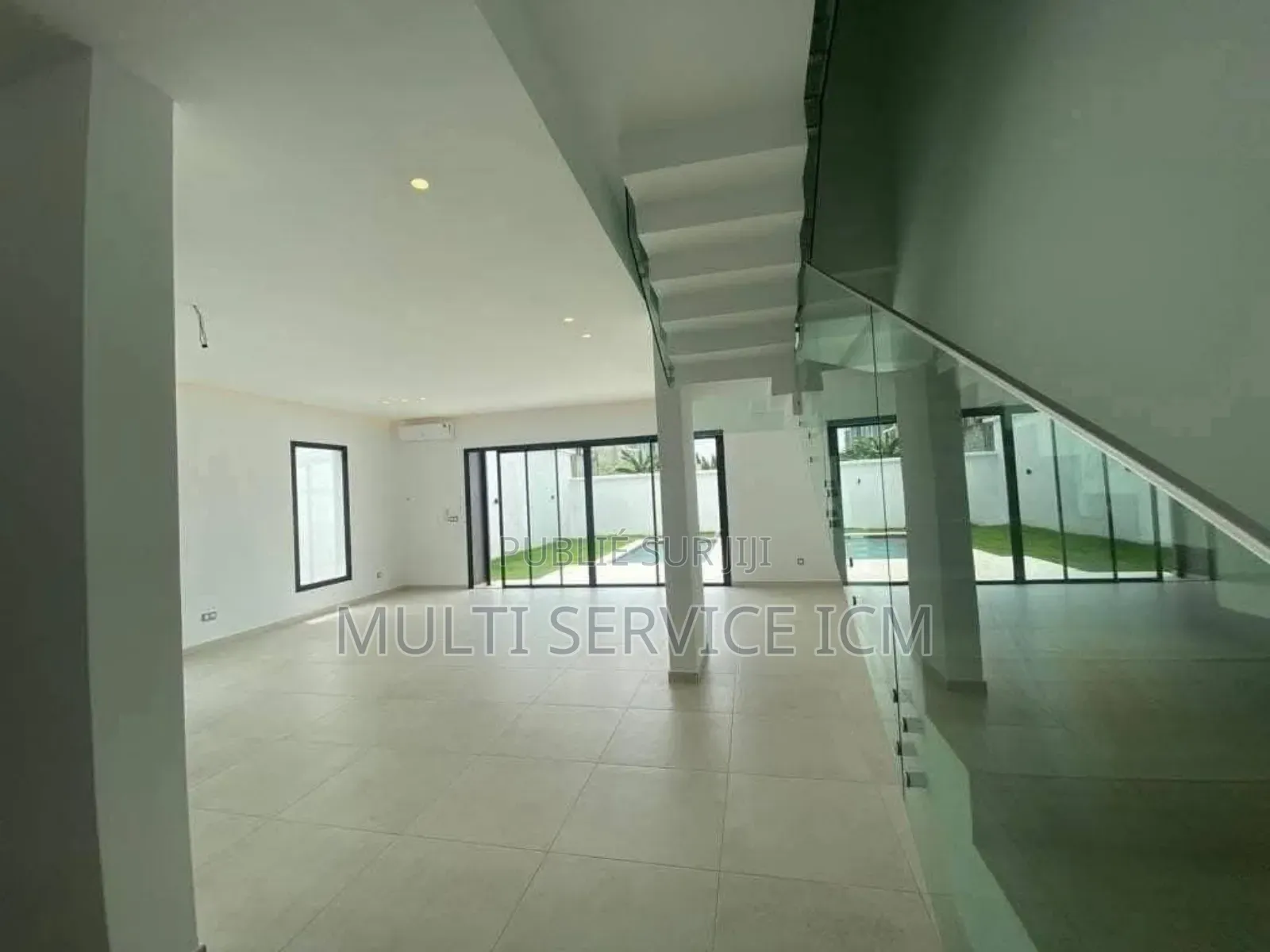 Furnished 8chbre Duplex dans Ismaël Coulibaly, Grand-Bassam à Vendre