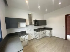 Furnished 8chbre Duplex dans Ismaël Coulibaly, Grand-Bassam à Vendre