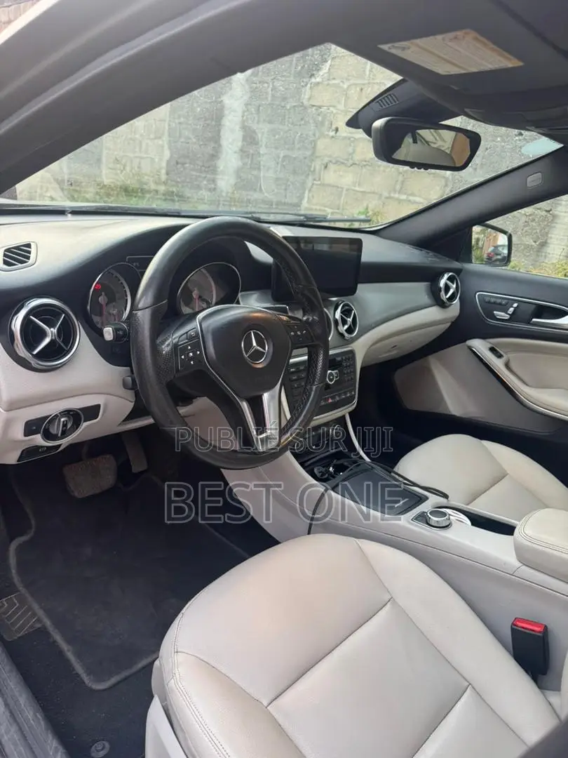 Mercedes-Benz GLA 250 2015 Gris