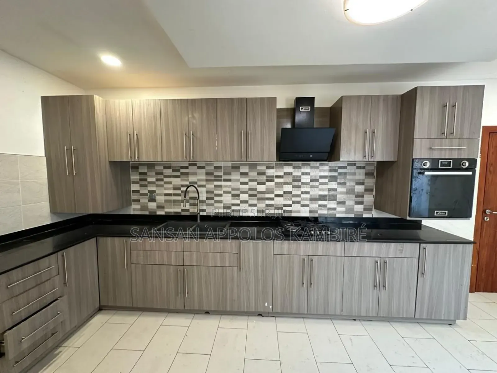 5chbre Duplex dans Une Magnifique Villa, Cocody à Louer