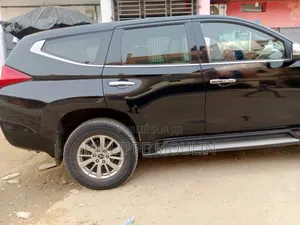 Mitsubishi Montero Sport 2017 Noir