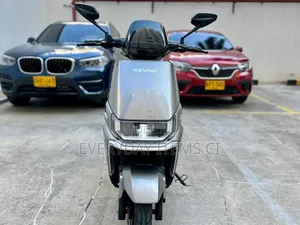 Nouveau Revoo A12-S 2022 Argenté