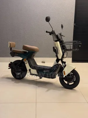 Nouveau Autre 2022 Noir