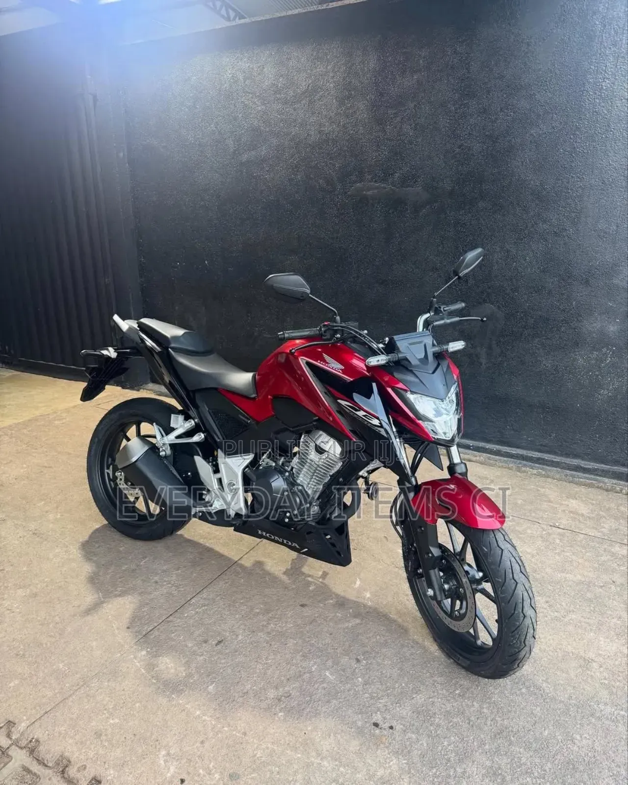 Nouveau Honda CB 2025 Rouge