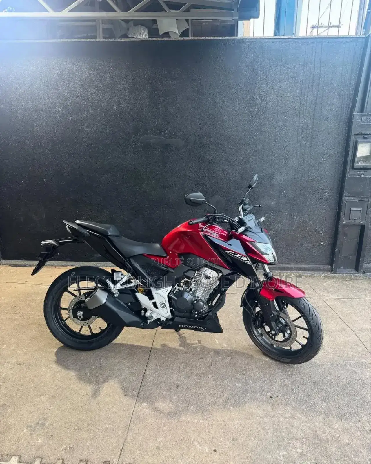 Nouveau Honda CB 2025 Rouge