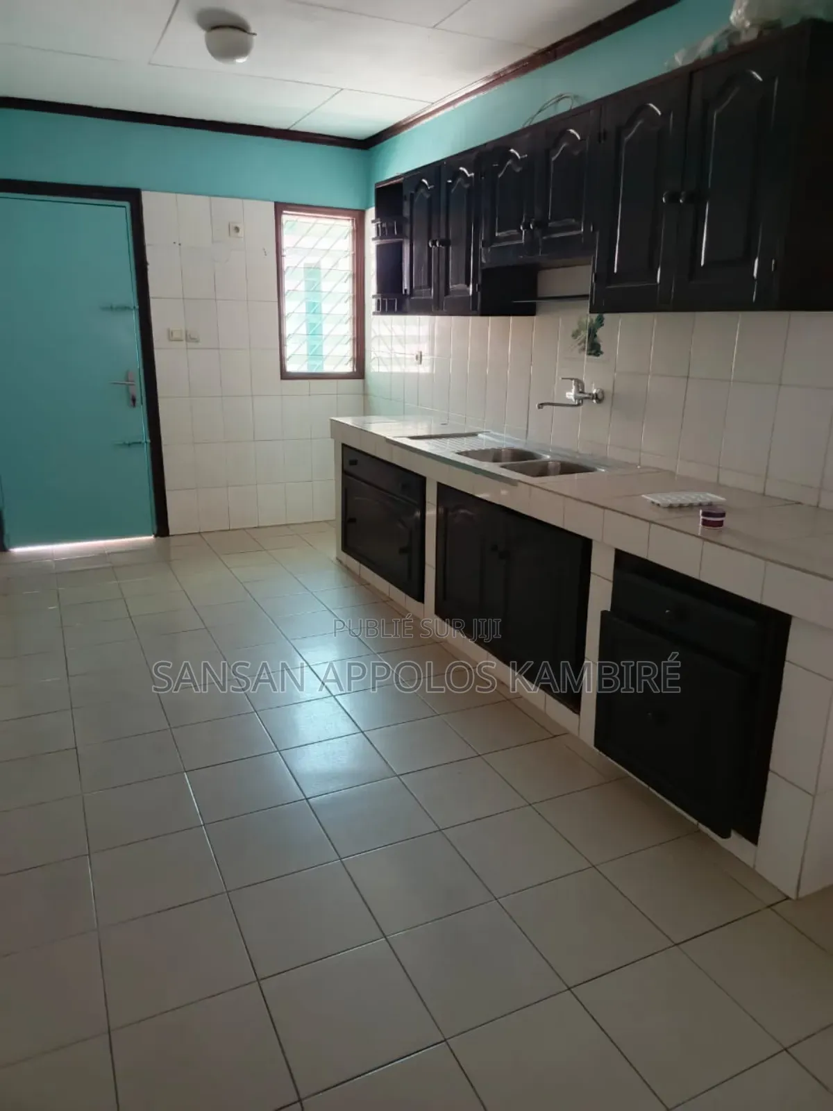 3chbre Villa dans Une Belle Villa De 4, Cocody à Louer