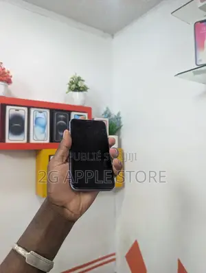 Nouveau Apple iPhone 11 64 GB Violet