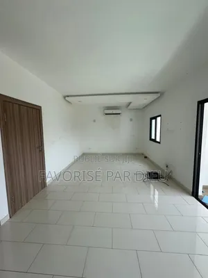 5chbre Duplex dans Cocody à Vendre