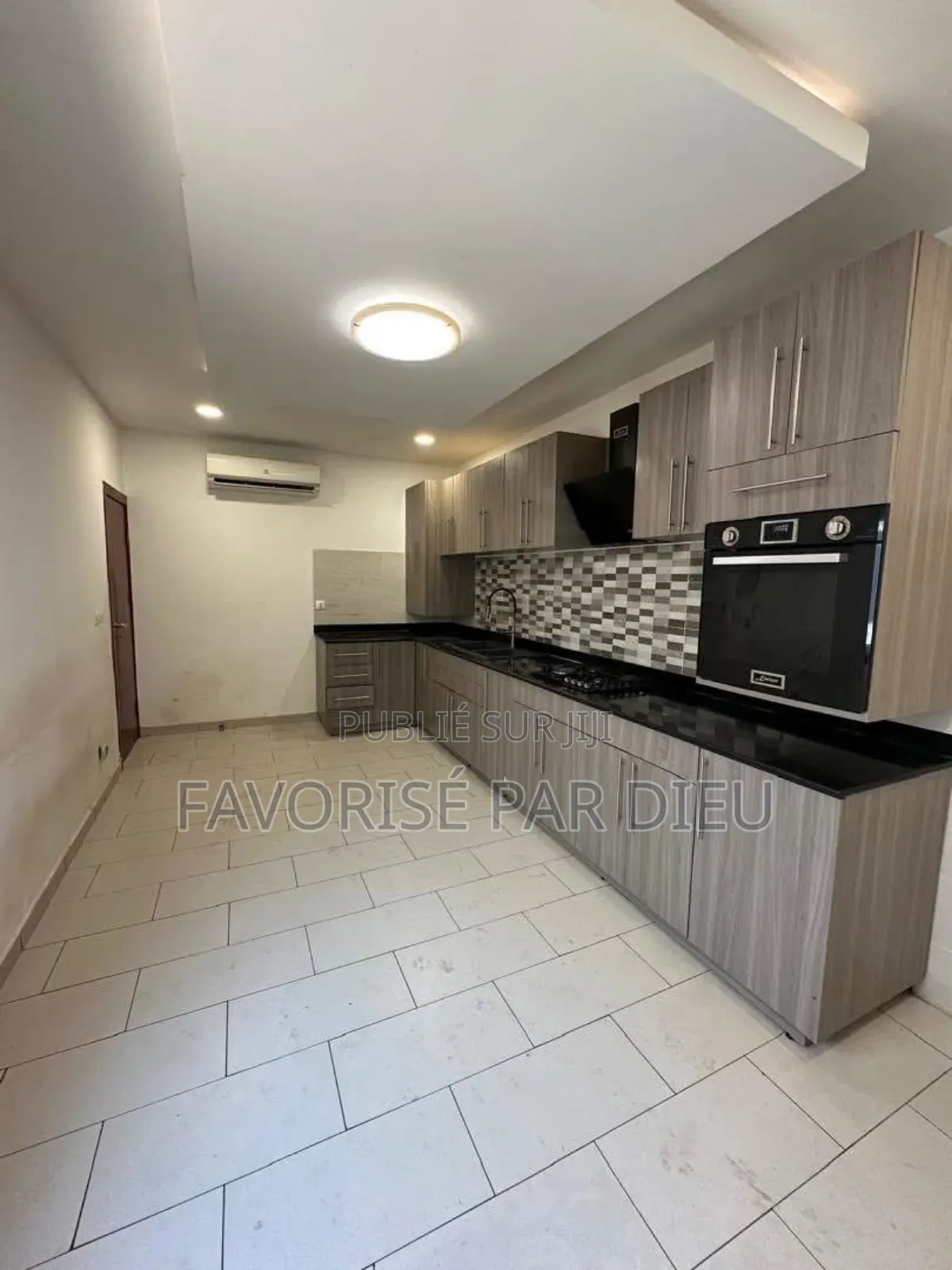 5chbre Duplex dans Cocody à Vendre