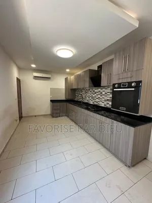 5chbre Duplex dans Cocody à Vendre