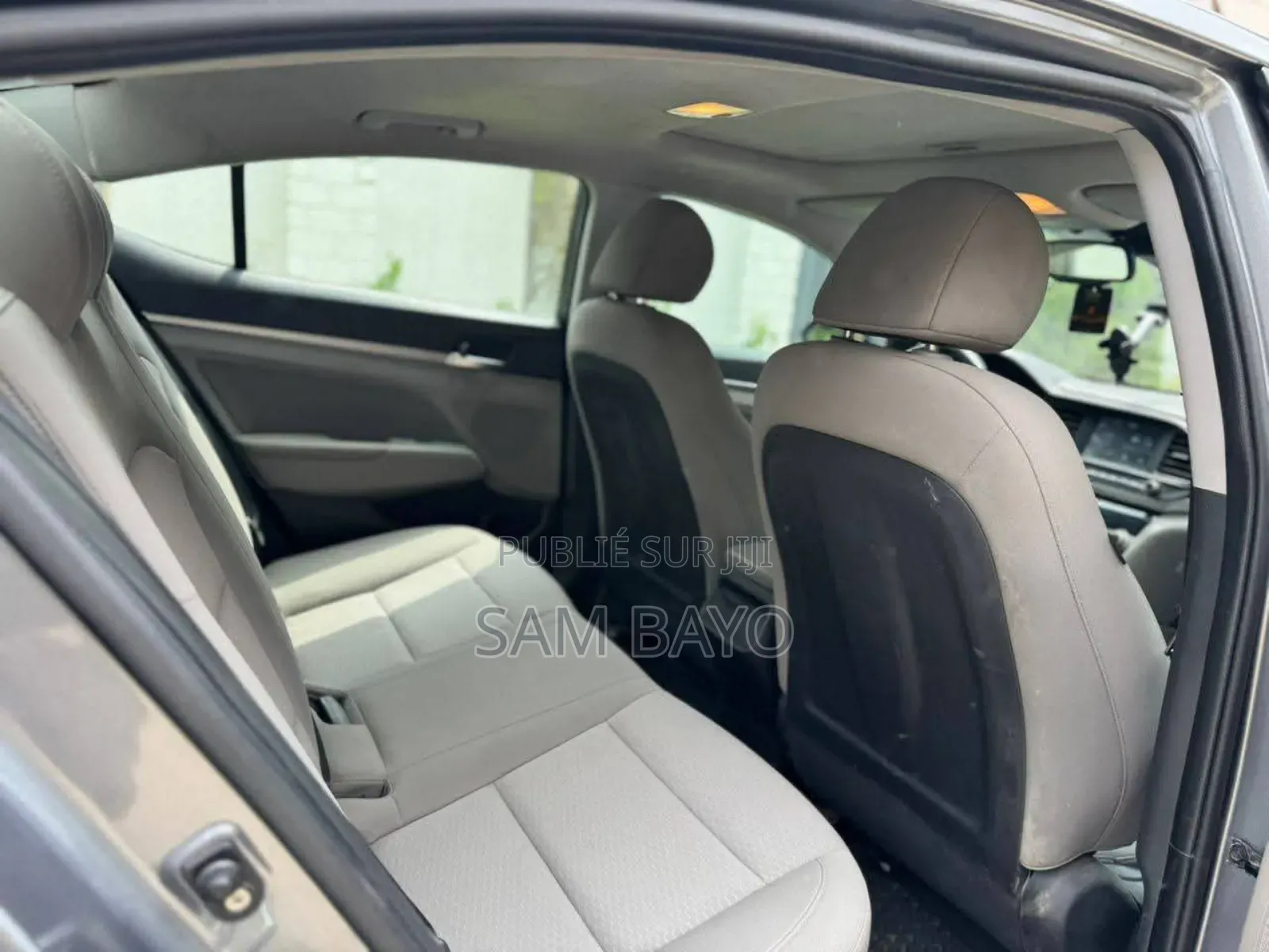 Hyundai Elantra 2020 Argenté